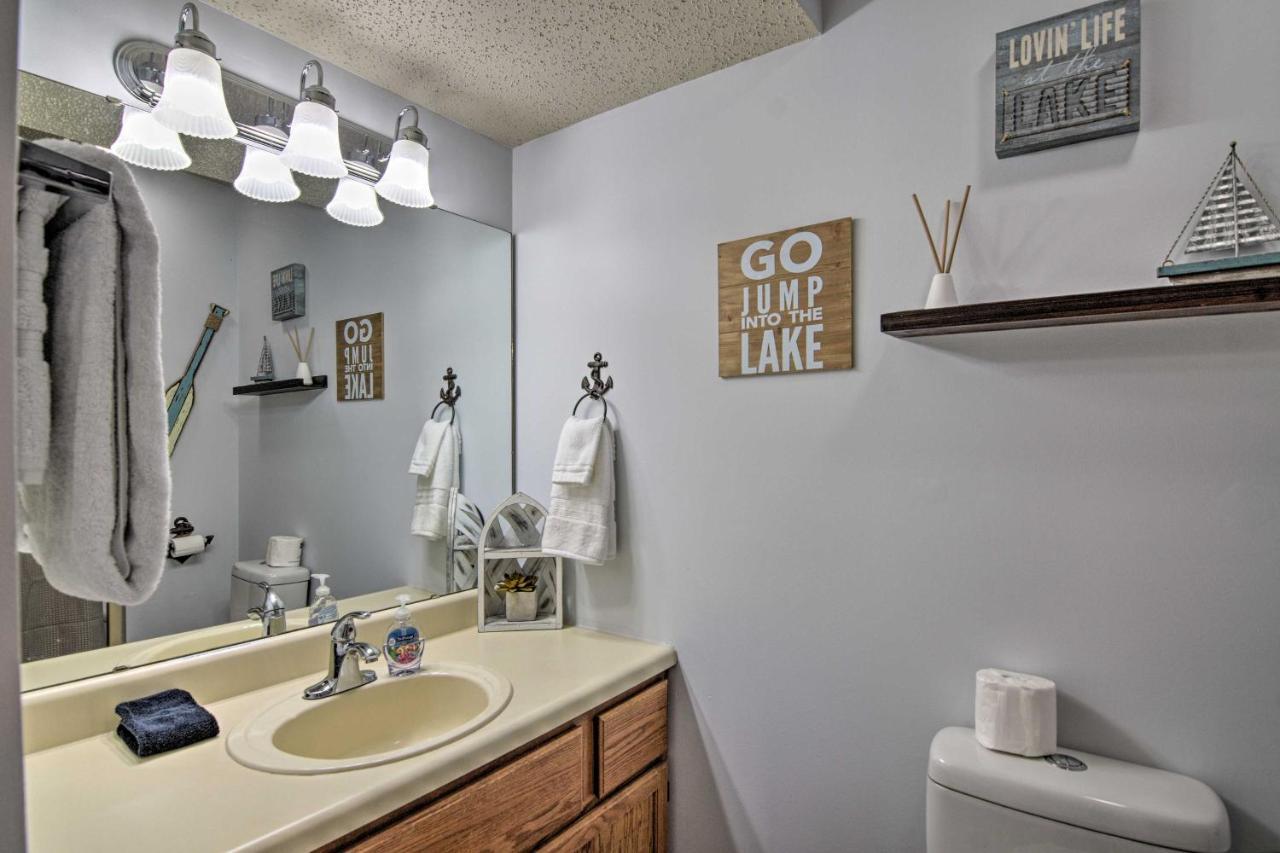 Reed Springs Condo With Furnished Deck And Pool Access Reeds Spring Esterno foto