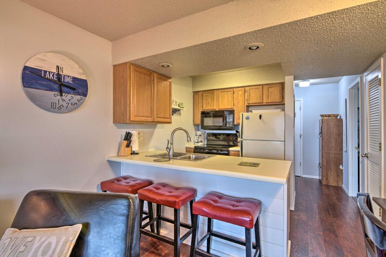 Reed Springs Condo With Furnished Deck And Pool Access Reeds Spring Esterno foto