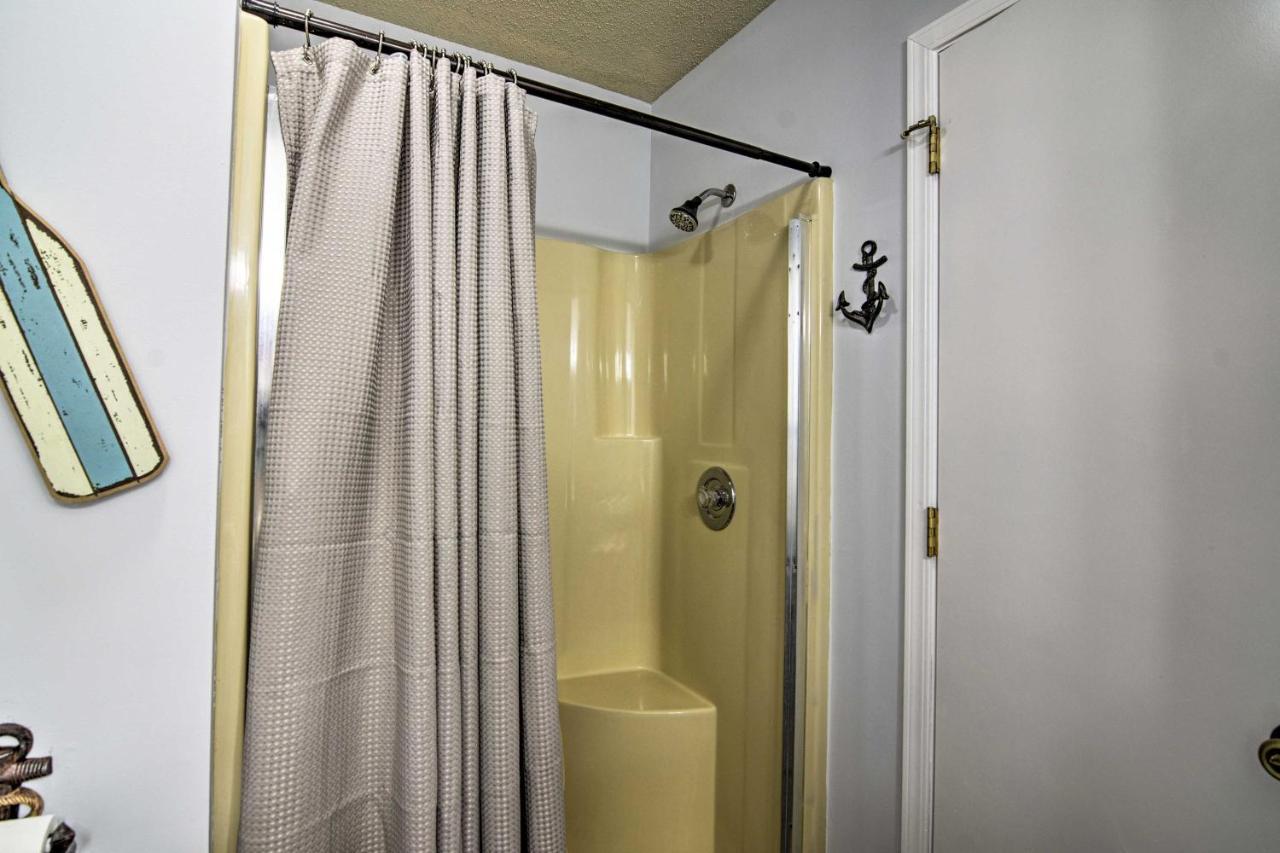 Reed Springs Condo With Furnished Deck And Pool Access Reeds Spring Esterno foto