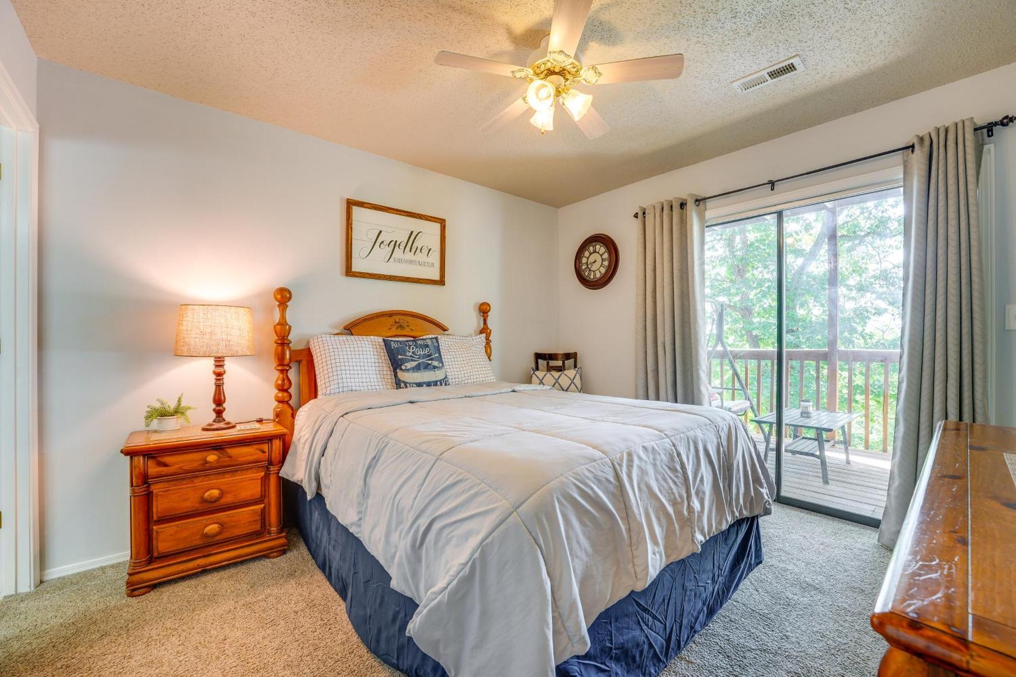 Reed Springs Condo With Furnished Deck And Pool Access Reeds Spring Esterno foto