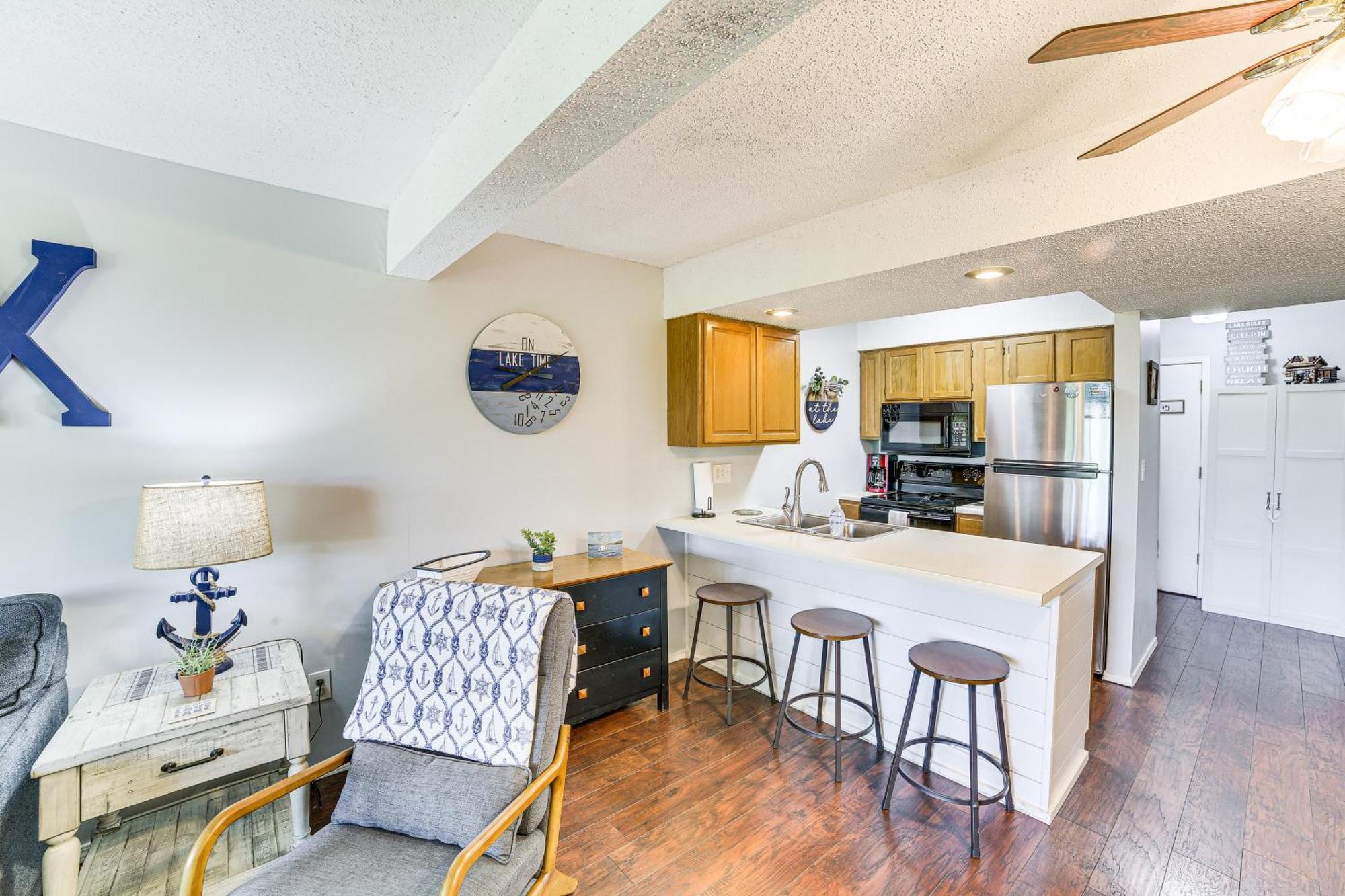 Reed Springs Condo With Furnished Deck And Pool Access Reeds Spring Esterno foto