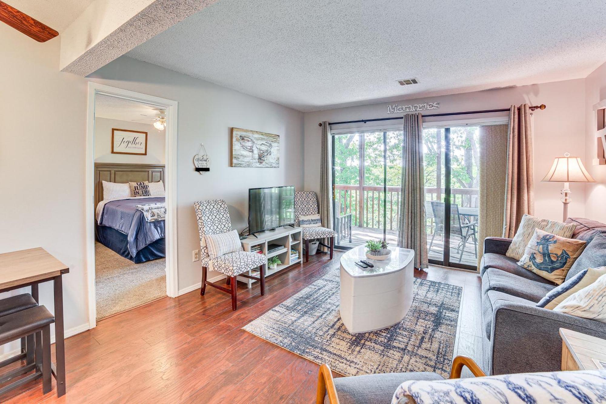 Reed Springs Condo With Furnished Deck And Pool Access Reeds Spring Esterno foto