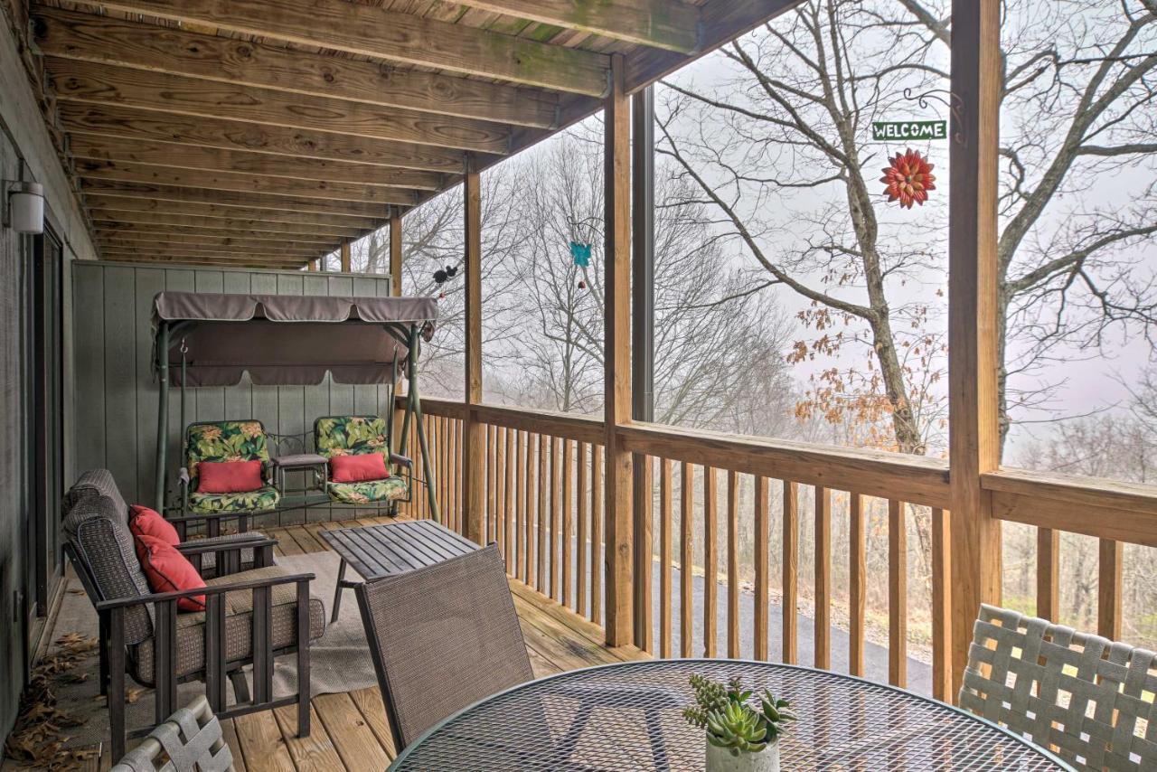 Reed Springs Condo With Furnished Deck And Pool Access Reeds Spring Esterno foto