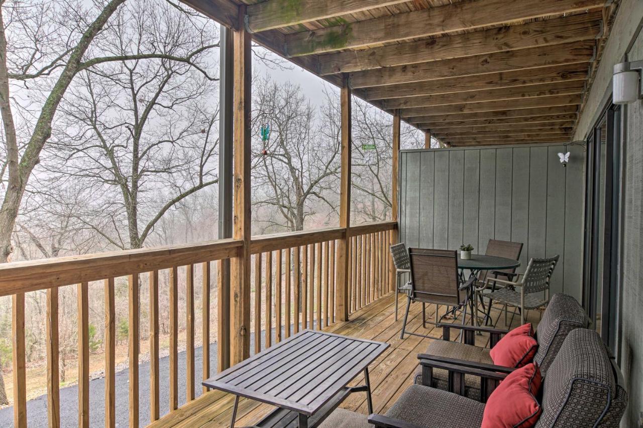 Reed Springs Condo With Furnished Deck And Pool Access Reeds Spring Esterno foto